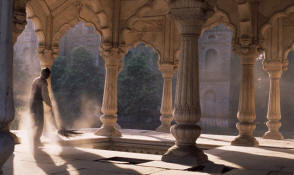 Man Sweeping at Red Fort 